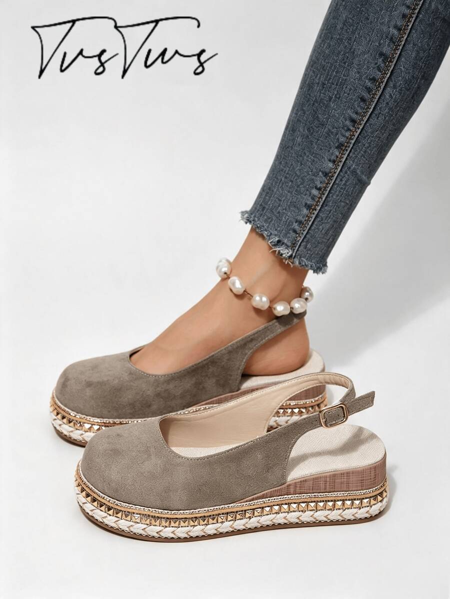 Bohemian Style Woven Closed Toe Sandals For Women, Vintage Rivet Hemp Rope Thick Sole Back Buckle Casual Beach Shoes - Khaki - View 1