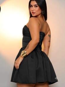 Vestido Curto Feminino- Tomara que caia com bojo estruturado e detalhe franzido no busto - Preto - Visão 2