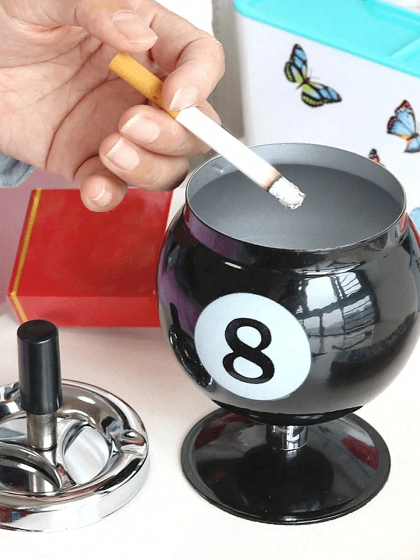 Billiard Ball Shaped Ashtray, Decorative Smoking Container, Desktop Ash Storage Bowl, Keeps Desktop Clean, Suitable For Apartment, Game Room, Party Gathering. Apartment Home, Game Entertainment Room, Indoor Party Gathering - Multicolor - View 1