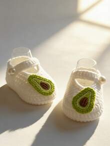 1 Pasang Sepatu Bayi Rajutan Tangan dengan Motif Alpukat, Putih, Detail Kancing Mutiara - Putih - View 5