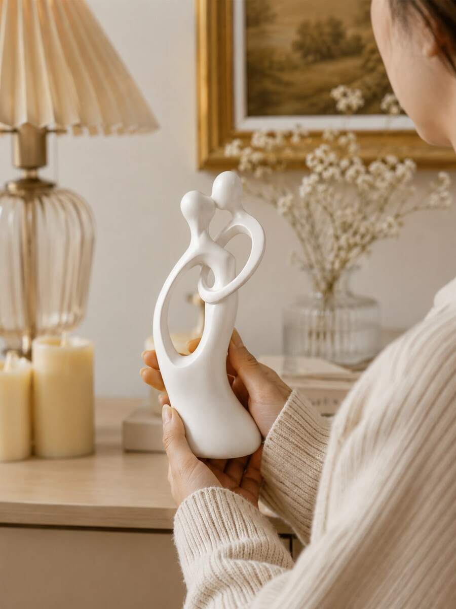 1件白色抽象樹脂情侶雕像,現代極簡擁抱戀人,浪漫家居裝飾,適用於客廳、臥室、書架與書桌,亦適合作為婚禮、週年紀念、情人節與喬遷禮物 - 彩色 - 查看 1