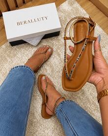 BERALLUTY WOMEN'S FLAT SANDAL WITH STRASS AND GLITTER, COMFORTABLE - Camel - Ver 1