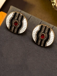 1 Pair Vintage Minimalist Daily Wear Earrings Inlaid With Red And Green Rhinestones, Suitable For Women's Daily Wear, Parties, Holidays, Vacations, Makes A Great Gift For Her - Red - View 1