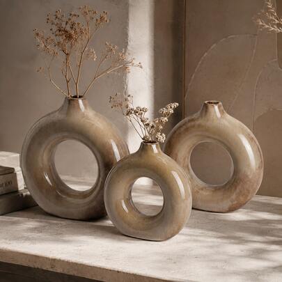 Modern Luxury Ceramic Ring Vase, Aesthetic Glossy Taupe Glazed Doughnut Flower Vase For Dried Flowers, Minimalist Wabi-Sabi Table Centerpiece Sculptural Decor For Home Office