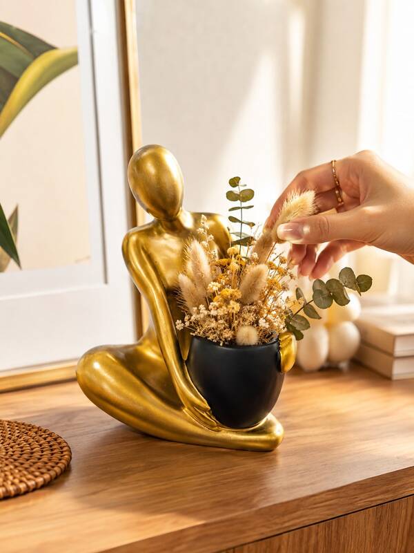 1pc Gold Kneeling Abstract Sculpture Style Vase Ornament, Combining Nordic Luxury Apartment Terrace Decor Style With Minimalist Artistic Aesthetic; Bohemian Neutral Home Decor, Suitable For Living Room, Outdoor Terrace, Balcony, Entryway Table And Modern Home Decoration