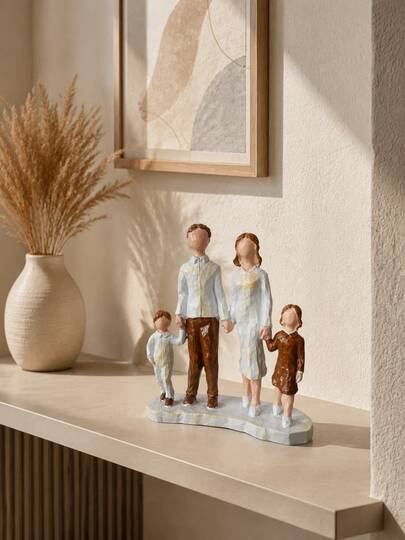 Family Of 4 Resin Figurine Statue, Hand‑Painted Abstract Faceless Family Sculpture Decor, Warm Home Desktop Ornament For Living Room Shelf Tabletop, Meaningful Gift For Parents Housewarming Anniversary