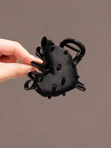 1pc Women's 8cm/3.15in Black Premium Strawberry Heart-Shaped Hair Claw Clip, Sweet & Elegant Hair Accessory For High Ponytail, Bun, Back Of Head Clip, Fashionable Versatile Hair Clip, Elegant Minimalist, Suitable For Daily, Casual, Party, Beach, Vacation, Hairstyle Design, Face/Hair Washing, Makeup, Clothing Accessory, Spring Hair Claw, Summer Hair Claw, Autumn Hair Claw, Winter Hair Claw, Halloween Hair Claw - Multicolor - View 6