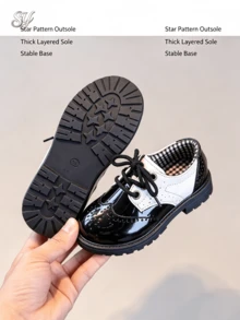 1 Pair British Patchwork Shiny Leather Children's Brogue Lace-Up Round Toe Thick Sole Formal Shoes, School Uniform Performance Shoes, Unisex - Black and White - View 5