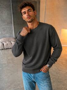 American Casual Solid Crew Neck Pullover Sweatshirt, Men No‑Print Basic Style Rib Cuff Loose Long‑Sleeve Top - Dark Grey - View 1