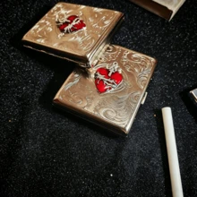 Vintage Thorn Carved Heart Metal Cigarette Case, Portable Hand-Rolled Cigarette Storage Box, Personalized Accessory, Creative Holiday Birthday Gift For Boyfriend, Girlfriend, Best Friend - Silver - View 8