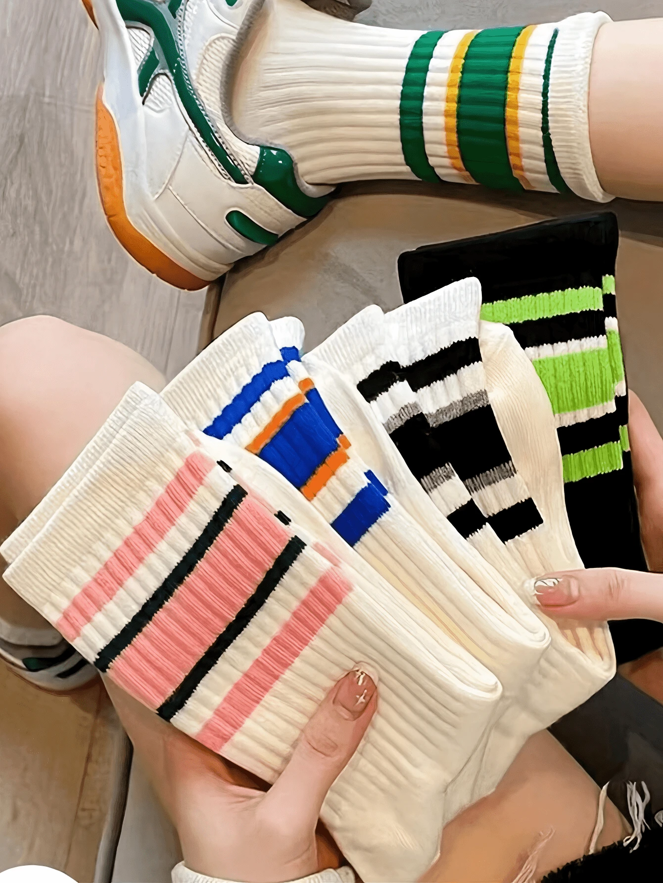 20/10/6/5/3/2/Pairs Sports Outdoor 5 Pairs Random Color Multi-Functional Striped Pattern Stacked Sports Socks, Mid-Calf Socks, Comfortable Breathable All-Purpose Socks, Women's Color-Block Socks And Stockings