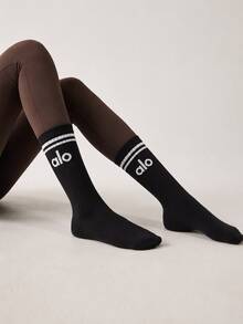 Alo Yoga Crew Throwback Sock (1 Pair) (Unisex) - 黑色(圓領) - 查看 2