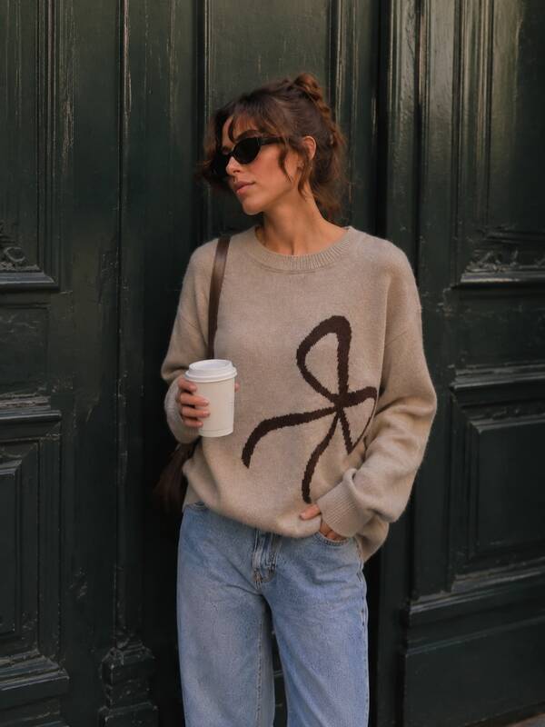 Sweater Rajut Lembut Lengan Panjang Leher Bulat Wanita dengan Detail Pita, Atasan Rajut Musim Gugur dan Musim Dingin yang Bergaya