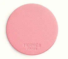 HERMÈS 腮紅 6g #19 #23 #28 #37 | 玫瑰粉系列 半啞光緞面質感 斜紋絲巾壓紋 可替換粉芯 檀香綠茶調 白金色圓形粉盒 - #28 Rose Plume 薄霧裸粉-6g - 查看 4