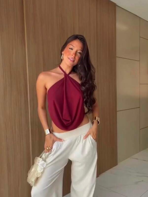 Blusa Frente Única com Decote Degagê