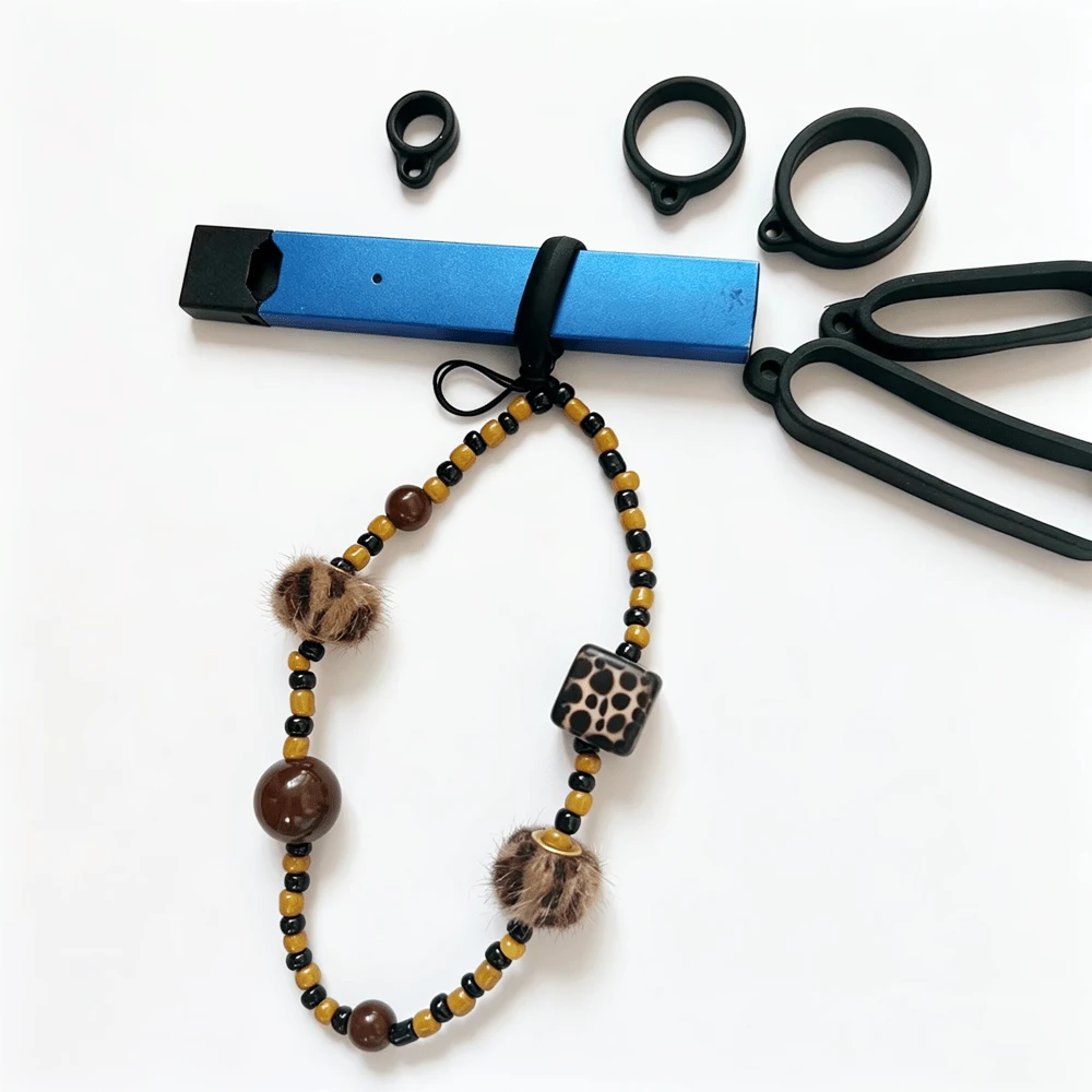7-In-1 Smoking Accessory Set, Portable Anti-Lost Cigarette Case Charm Wristlet With 6pcs Silicone Rings For Vape Devices, Anti-Lost Holder, Gift Ideas