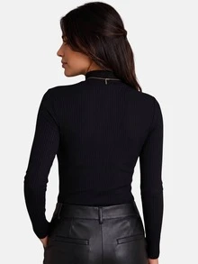 Blusa Feminina Canelada Gola Alta Manga Longa - Preto - Visão 2