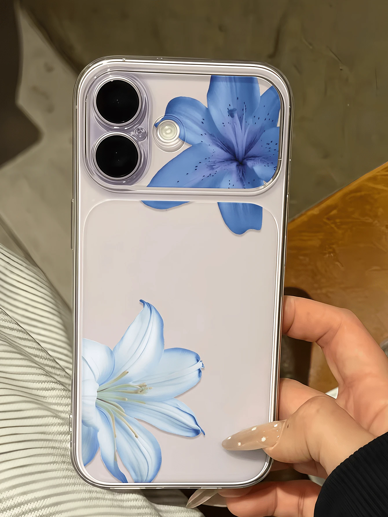 1件 透明藍色百合花個性化極簡防摔軟 TPU 手機殼 全包覆防污保護殼 適用於 Apple 17 16 15 14 13 12 11 Pro Max Air - 彩色 - 查看 1