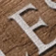 متعدد الألوان