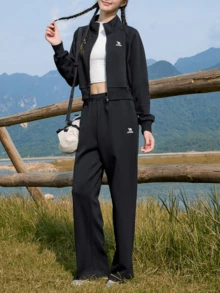 CAMEL CROWN 女款春夏/秋冬新款棉質休閒夾克與長褲套裝，立領運動衛衣兩件式套裝 - 幻影黑 - 查看 4
