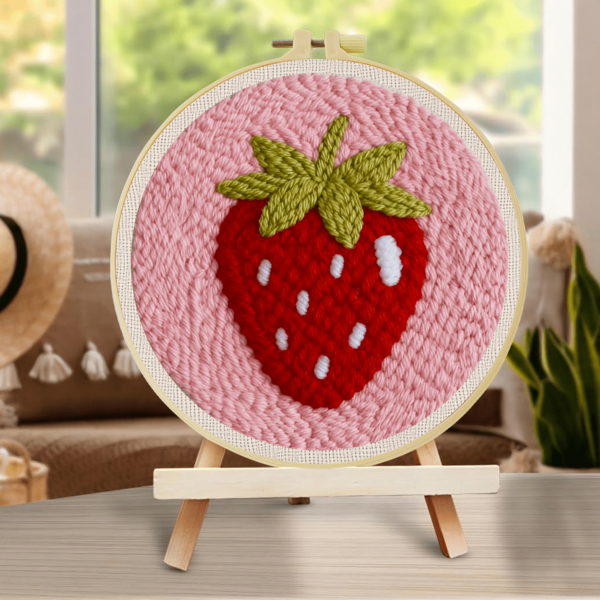 Kit de broderie à l'aiguille de punch 2D pour débutants avec cadre, thème fraises, motif pré-imprimé 20*20cm/7.9*7.9in, ensemble de punch needle DIY, kit complet de fil et d'outil de punch, décoration murale faite main pour le salon et la chambre, cadeau d'anniversaire idéal