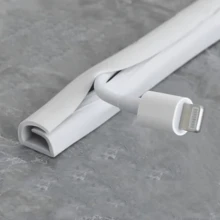 1 buah Selubung Kabel Perekat Diri Ukuran 39,37/78,74/118,11 Inci, Cocok untuk Pemasangan di Meja, Dinding, dan Lantai, Mencegah Tersandung Kabel Telanjang, Manajemen Kabel Tersembunyi yang Lembut, Strip Pelindung Kabel Dekoratif, Pengatur Kabel untuk Rumah dan Kantor - A - View 9
