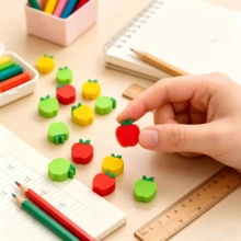 200/100 piezas Mini borradores con forma de manzana - Multicolor - Ver 3