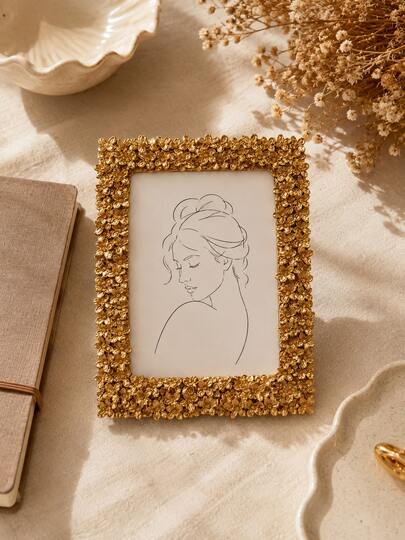 1pc Vintage European-Style Gold Decorative Photo Frame, Suitable For Home Decor And Photo Display; Perfect For Valentine's Day, Weddings, Birthdays, And Holiday Decorating, As Well As For Use In Bedrooms, Living Rooms, And Offices.