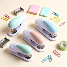 1 buah Stapler Macaron Warna-warni, Stapler Hemat Tenaga untuk Meja Kantor dan Rumah, Mesin Penjilid Dokumen Ujian Siswa, Perlengkapan Kantor Minimalis dengan Pilihan Warna Beragam yang Sangat Menarik - stapler - View 3