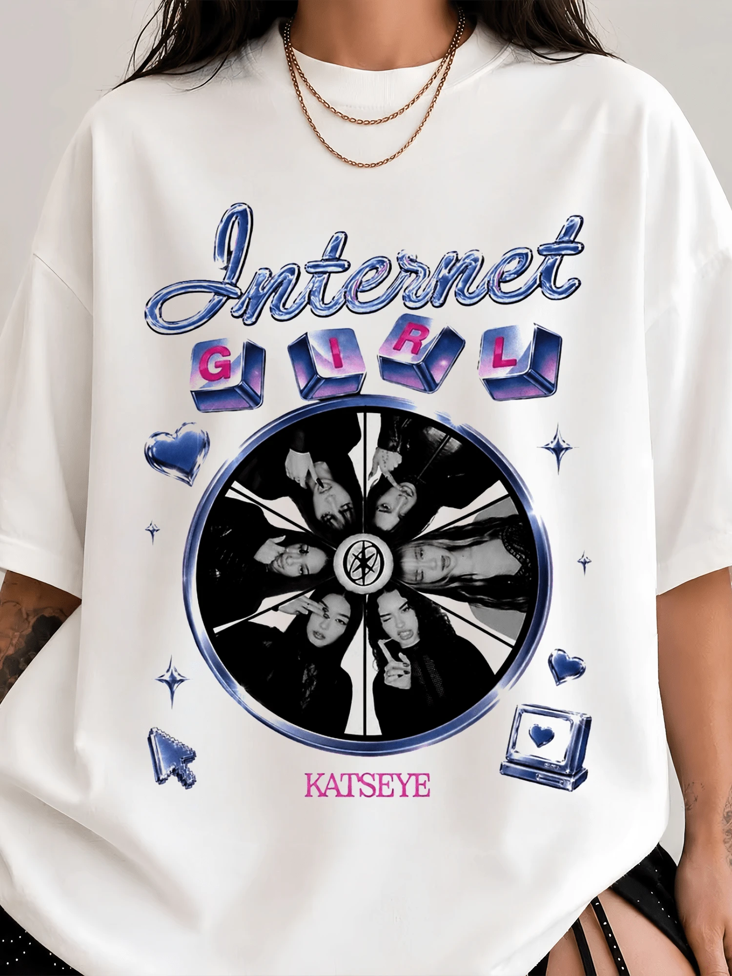 Katseyess Internet Girl Shirt, Y2K K-Pop Grafik-T-Shirt, Beautiful Chaos Fan Merch, Eyekon Konzert-Outfit, Shirt Poster.Png - 白色 - 查看 1