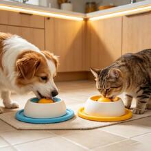 Este brinquedo de lamber combina a função de alimentação lenta, pode ser usado como brinquedo para animais de estimação, tigela de alimentação lenta, alimentador de limpeza de dentes, adequado para gatos e cachorros, capaz de aliviar a ansiedade e o tédio, segurar petiscos, equipado com ventosa antiderrapante e função antitombamento, fácil de limpar, adequado para segurar líquidos e alimentos macios. - 80ml - Visão 4