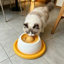 Este brinquedo de lamber combina a função de alimentação lenta, pode ser usado como brinquedo para animais de estimação, tigela de alimentação lenta, alimentador de limpeza de dentes, adequado para gatos e cachorros, capaz de aliviar a ansiedade e o tédio, segurar petiscos, equipado com ventosa antiderrapante e função antitombamento, fácil de limpar, adequado para segurar líquidos e alimentos macios. - 80ml - Visão 3