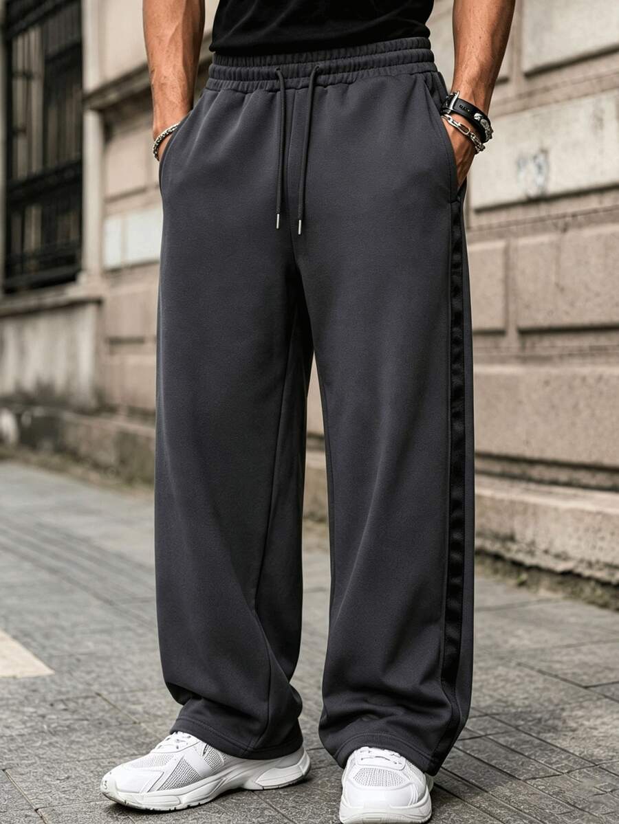 Celana Jogging Pria Longgar dengan Kaki Lebar, Tali Samping, Pinggang Elastis, Celana Panjang Kasual Nyaman untuk Perjalanan dan Beraktivitas di Musim Gugur/Dingin, Abu-abu Gelap - Dark Grey - View 1