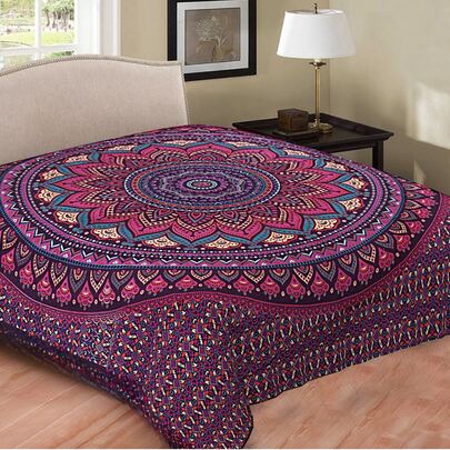 Manta/Pareo Grande 210 x 240 cm de Estilo Mandala Indio. Multiuso Ideal para Playa, Piscina, Picnic, Colcha Sofá, Cubrecama, Tapiz. Uso Exterior Aire Libre / Interior Decorativo. Puede Variar el Tono de Color y Tener pequeñas Imperfecciones al estar Hecho de Forma Artesana.