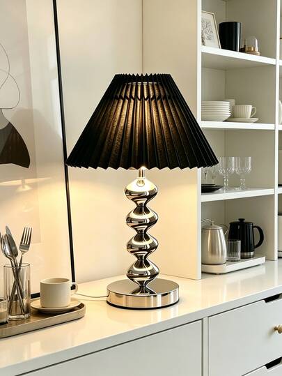 1pc USB Powered Silver Desk Lamp, Modern Ins Style, Retro Creative Premium Minimalist Decor Lamp, Night Light Suitable For Bedroom Bedside Lamp, Room Desktop Decoration