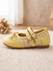 Comfort Online 3-12 Years Old Yellow & White Plaid Children's Mary Jane Shoes . Double Strap Casual Shoes . Vintage Girls' Flat Shoes . Sweet Children's Shoes | Bright Yellow Versatile & Outstanding, Double Strap Design Secure & Anti-Slip . Pastoral Girl Style | Family Gatherings, Spring Outdoor Photos, Spring & Autumn Outings, Comfortable & Easy To Walk Without Fatigue - Yellow - View 3