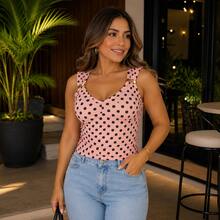 blusa feminina, blusa poá, blusa de bolinhas,   blusa estampada feminina, regata feminina, regata poá, blusa com alça larga - Rosa chiclete - Visão 2