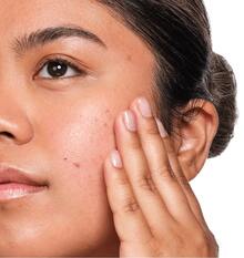 Serums & Facial Treatment - White - View 4
