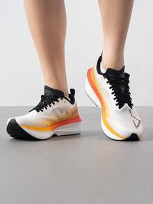 XTEP Sepatu Olahraga Komuter Pria One-Piece Molded 2.0: Cengkeraman Baru, Tahan Aus, Ringan, Bernapas, Menyerap Guncangan, dan Memantul. - Putih/Merah-oranye - View 1