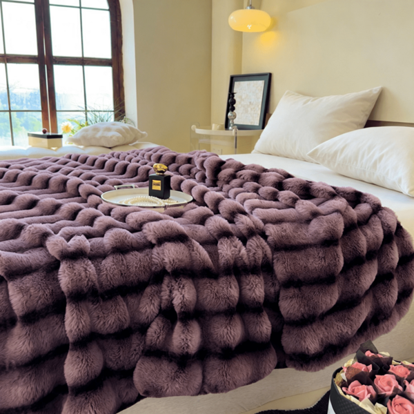 Thickened Winter Blanket 3D Textured Stripe Faux Rabbit Fur Sofa Throw, Purple Skin-Friendly Soft Faux Rabbit Fur Blanket, Suitable For Sofa, Bedroom Decor; Cloud-Like Soft Luxury Warm Blanket