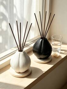 1pc Pear-Shaped Reed Diffuser Empty Bottle, Vertical Striped Texture Fragrance Refill Container, Minimalist Fragrance Vase, Bathroom Countertop, Bedroom Vanity, Living Room Shelf, Spa Table Decor, Home Atmosphere Decoration - Multicolor - View 4