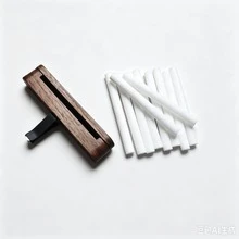 Clip d'aromathérapie en bois de noyer pour aération de voiture, diffuseur de parfum, comprend 10 bâtonnets aromatiques de rechange, appareil d'aromathérapie portable à clipser sur l'aération, accessoire de décoration intérieure de voiture fraîche, convient pour berline, SUV et camion - Taille Unique - Voir 9