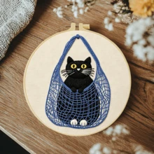 1PC 20*20cm/7.9*7.9in,The Cat In The Bag Embroidery Kit, DIY Handmade Embroidery Set For Adult Beginners, Home Gift, Women's Sewing Gift, Including User Manual, Printed Pattern Fabric, Embroidery Frame, Needle And Thread. - The Cat In the Bag - View 3