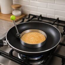 Forma Redonda Antiaderente para Fritar Ovos e Omeletes em Inox com Cabo Retratil e Concha Multiuso para Cozinha - Prata - Visão 5