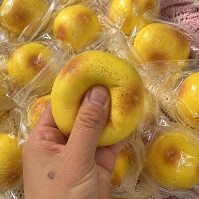 1PC Transparent Bag Potato Soft Skin, 1pc, Realistic Round Spotted Squeeze Office Desk, Sensory Squeeze, Slow Rising Soft Foam Squeezer, Suitable For Travel, Party Supplies, Office Novelty Decor, Soft Squeeze Toy, Soft Squeeze Game, Girls Game, Kids Game, Boys Game, Soft Squeeze Toy