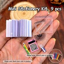 Set Alat Tulis Miniatur Skala 1:12 ini mencakup model buku catatan dengan sampul lipat, pensil dan penggaris, model penghapus, model kalkulator, dan barang-barang lainnya. Dapat digunakan sebagai dekorasi rumah boneka realistis, properti fotografi, atau dekorasi taman miniatur. - MultiWarna - View 9