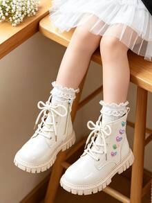1 Pair Kids Sweet Cool Style Round Toe Lace-Up Work Boots With Heart & Colorful Ribbon Decor, Suitable For Birthday Parties, School Commute, Outings, Autumn/Winter - Beige - View 3