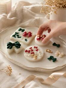 Multi-Style Bow Silicone Accessory Molds, Including Various Sizes And Shapes Of 3D Bows. Soft And Full Lines, Easy Demolding. Mainly Used As Embedded Decorations For Aromatherapy Candles, Handmade Soaps, Resin Accessories. Versatile Christmas Decorative Elements, Can Be Paired With Christmas Trees, Snowmen, Cylindrical Candles And Other Christmas-Themed Combinations - Bow Silicone Mold - View 3