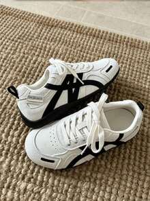 Women's Black & White Colorblock Flat Non-Slip Outdoor Sports Casual Training Shoes, Student Running Style, Low-Top Roun - Black and White - View 5