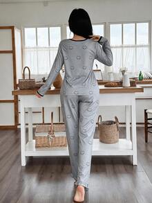 Bộ đồ mặc nhà nữ gồm áo tay dài in gấu dễ thương trang trí nơ + quần ngủ gấu bèo nhún - Xám - Xem 3